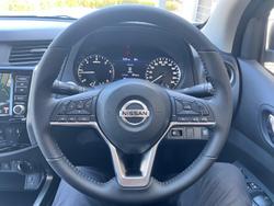 2025 Nissan Navara ST-X