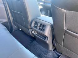 2025 Nissan Navara ST-X