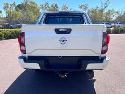 2025 Nissan Navara ST-X