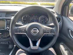 2025 Nissan Navara ST-X