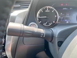 2025 Nissan Navara ST-X