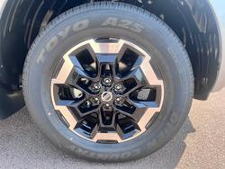 2025 Nissan Navara ST-X