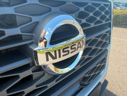 2025 Nissan Navara ST-X