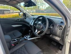 2025 Nissan Navara ST-X