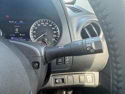 2025 Nissan Navara ST-X