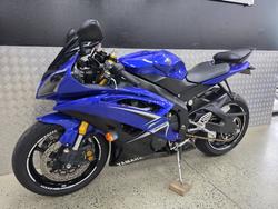 2009 Yamaha YZF-R6 BLUE