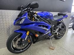 2009 Yamaha YZF-R6 BLUE