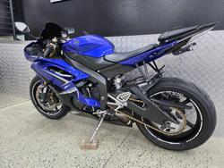 2009 Yamaha YZF-R6 BLUE