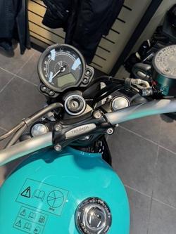 2025 Triumph 2025 Triumph 900CC SCRAMBLER 900 Kingfisher Blue