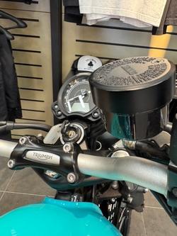 2025 Triumph 2025 Triumph 900CC SCRAMBLER 900 Kingfisher Blue