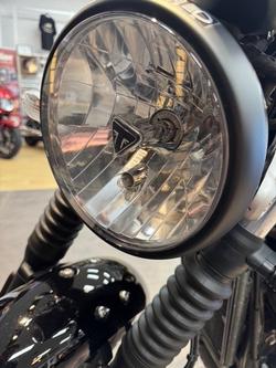 2025 Triumph 2025 Triumph 900CC SCRAMBLER 900 Kingfisher Blue