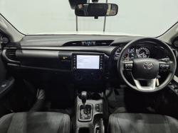 2022 Toyota Hilux SR