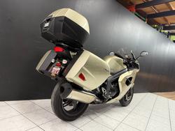 2014 TRIUMPH SPRINT GT Gold