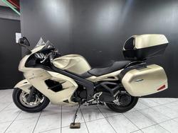 2014 TRIUMPH SPRINT GT Gold