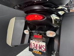 2014 TRIUMPH SPRINT GT Gold