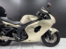 2014 TRIUMPH SPRINT GT Gold