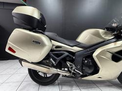 2014 TRIUMPH SPRINT GT Gold