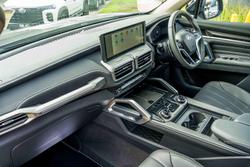 2025 LDV D90 Executive