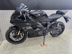 2025 Yamaha YZF-R7LA BLACK