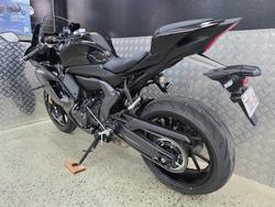 2025 Yamaha YZF-R7LA BLACK