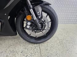 2025 Yamaha YZF-R7LA BLACK