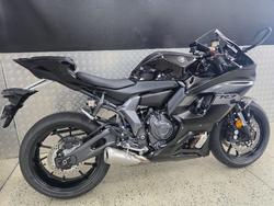 2025 Yamaha YZF-R7LA BLACK