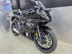 2025 Yamaha YZF-R7LA BLACK
