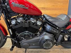 2017 Harley-davidson FXBB STREET BOB Red