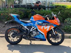 CFMOTO 300 SR ABS