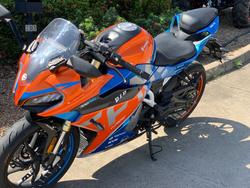 2023 CFMOTO 300 SR ABS LAVA ORANGE