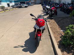 2014 Triumph STREET TRIPLE 660 Red