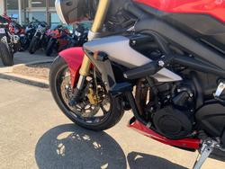2014 Triumph STREET TRIPLE 660 Red