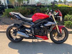 2014 Triumph STREET TRIPLE 660 Red