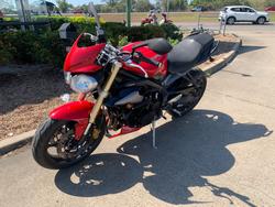 2014 Triumph STREET TRIPLE 660 Red