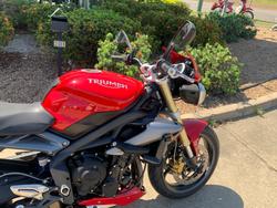 2014 Triumph STREET TRIPLE 660 Red