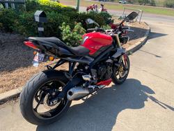 2014 Triumph STREET TRIPLE 660 Red