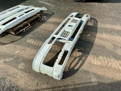 2024 Izuzu bumper bars WHITE