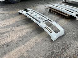 2024 Izuzu bumper bars WHITE
