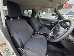 2019 Land Rover Discovery SD4 S Series 5 MY20 Four Wheel Drive Fuji White