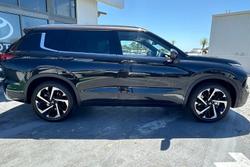 2023 Mitsubishi Outlander Exceed Tourer