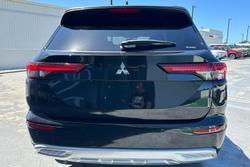 2023 Mitsubishi Outlander Exceed Tourer
