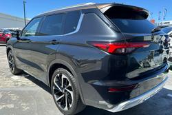 2023 Mitsubishi Outlander Exceed Tourer