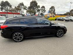 2019 Ford Focus ST-Line