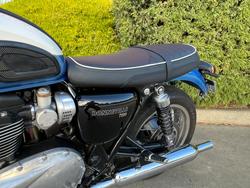 2023 Triumph BONNEVILLE T120 Blue / White
