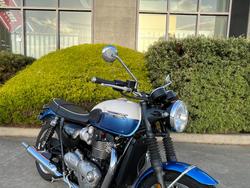 2023 Triumph BONNEVILLE T120 Blue / White