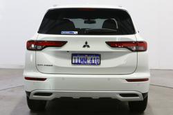 2024 Mitsubishi Outlander LS