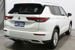 2024 Mitsubishi Outlander LS