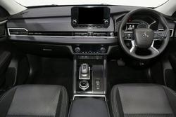 2024 Mitsubishi Outlander LS