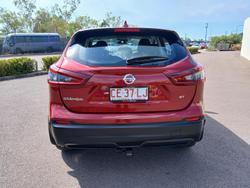 2021 Nissan
                QASHQAI ST