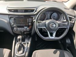 2021 Nissan
                QASHQAI ST